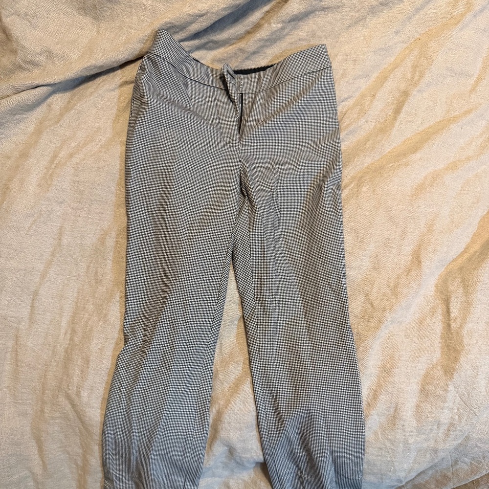 Black and white Aritzia dress pants